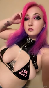 Going to a concert tonight so i wanted to post some pics before i get part 1