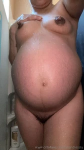 I missed posting so here s a few photos with my sexy pregnant bod part 1