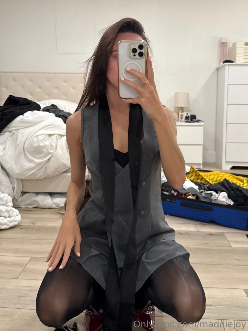 Wanna unbutton me part 1 