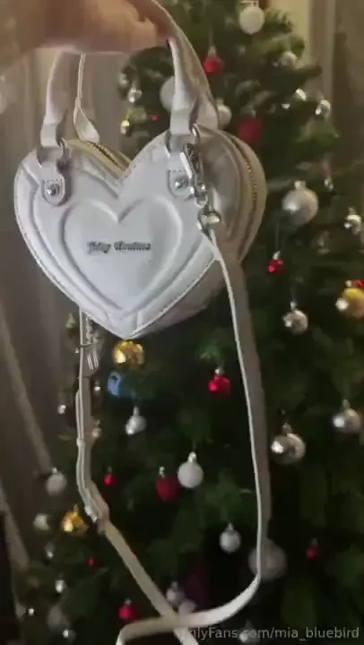 Just look at how gorgeous this bag is i m totally obsessed with it do 