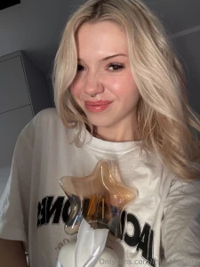 I m gonna go for a little stroll around the city it s so peaceful with