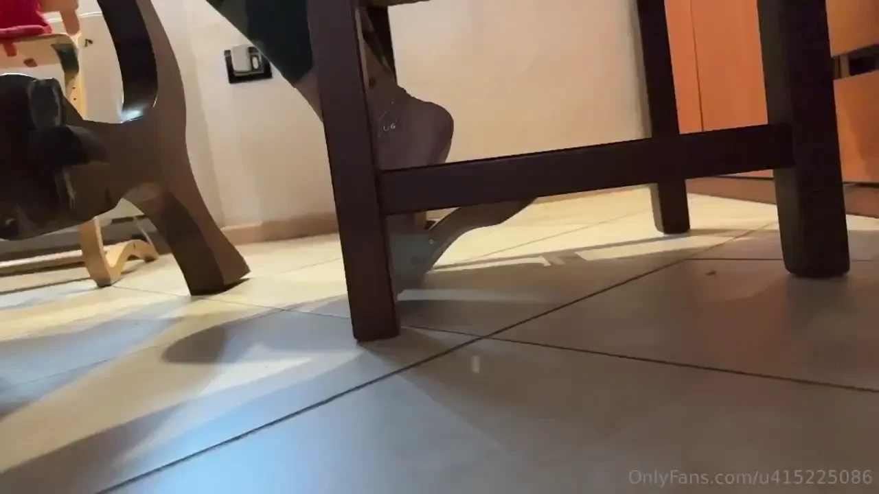 How much i love clogs 