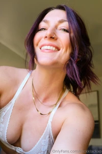 First users to sub get free access https onlyfans com hollyurmommiexxx