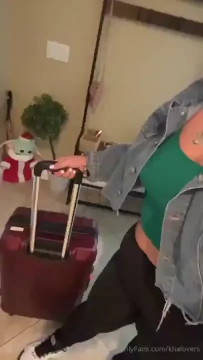 Hey there i m at the airport heading to new jersey for exxxotica it s 