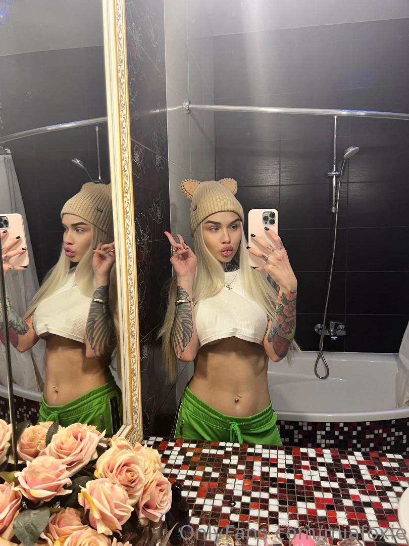 Today i m in the mood to be your playful pussy the hat is a cute hint part 1 