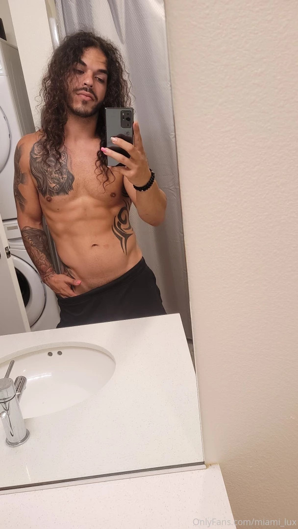 Tip this post i ll send ya some content 