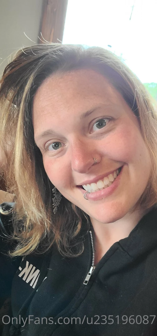 Today has been so lazy no make up no filters just plain old me 