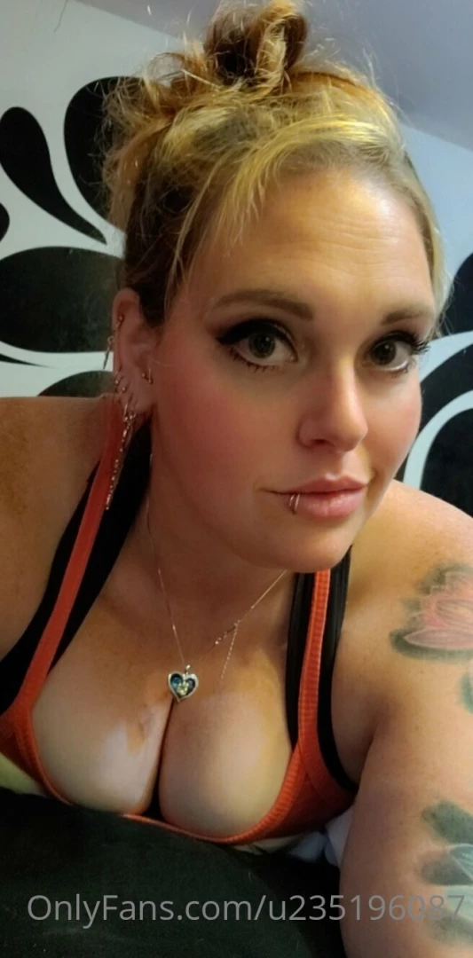 Such a messy bun lay around kind of day 