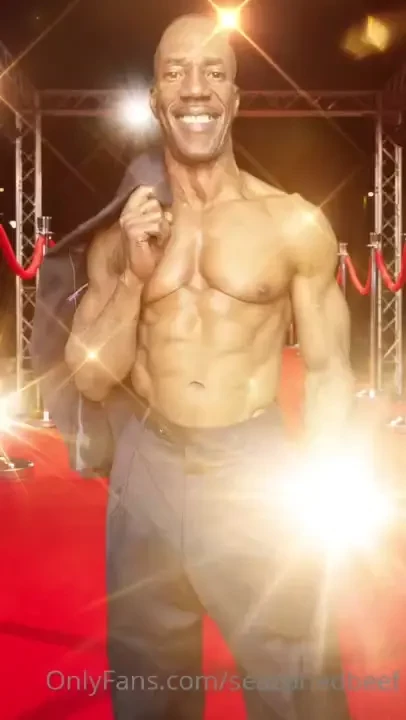 How y all doing just me coachcardherfit impromptu photo shoot 