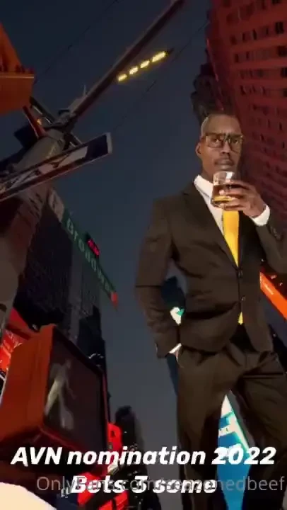 Some birthday pics in my birthday suit and you can congratulate me for part 4 