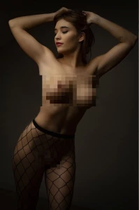A little picture-set where i m wearing nothing but net-stockings all