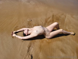 Scroll to see this wave surprise me during my nude beach photoshoot it part 4