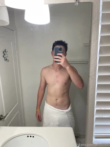 Fresh out of the shower send some incentive for me to post more sexual