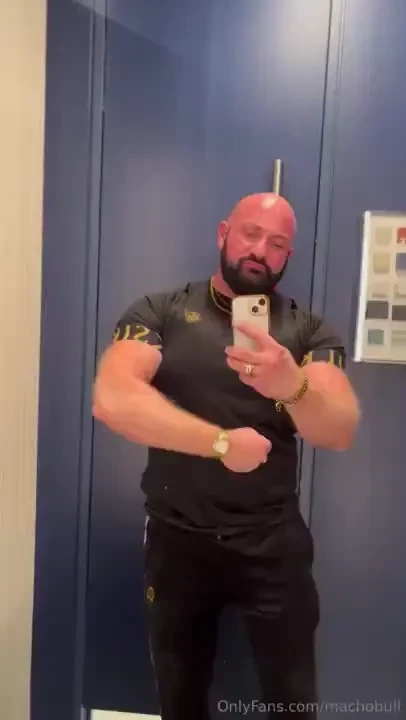 Need some help in changing room 