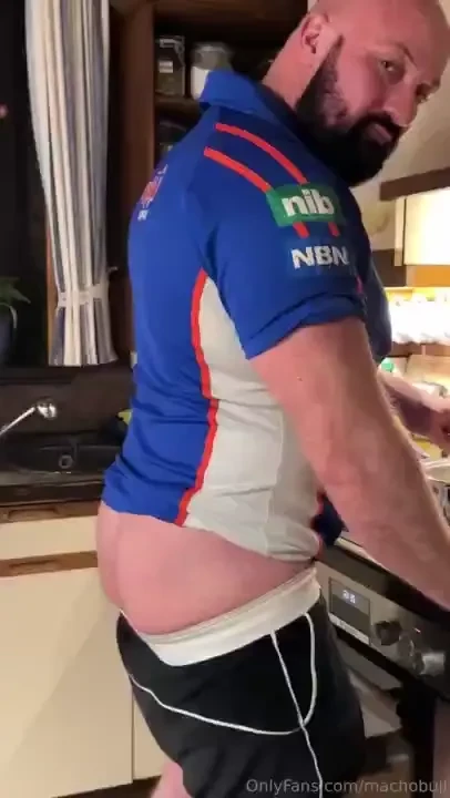 Wanna cook with zaddy could need some usefull big tool in here 