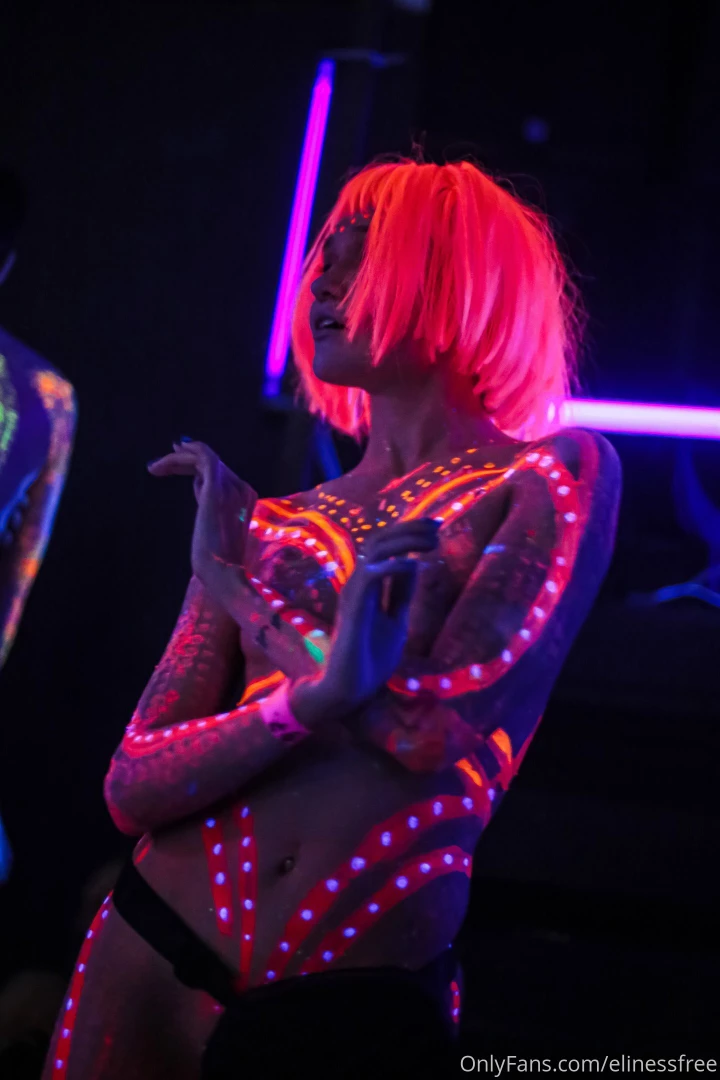 I love going to parties 