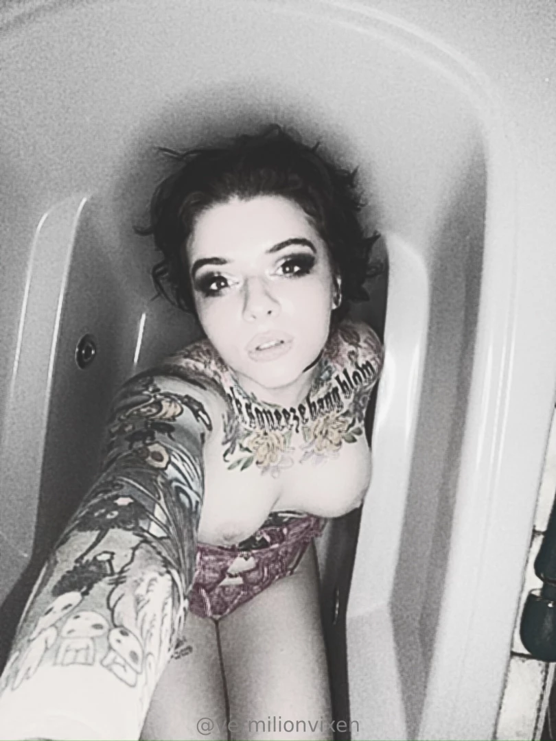 New shower video 5 30 pm today go get it and enjoy it honey 