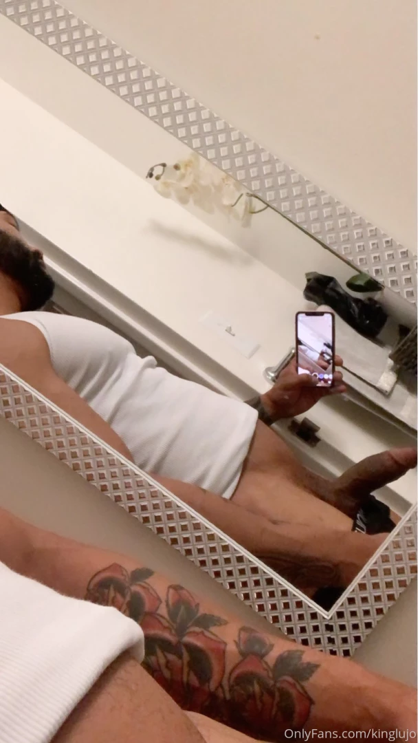 Someone come get this thick dick hard i can go for hours all factual 