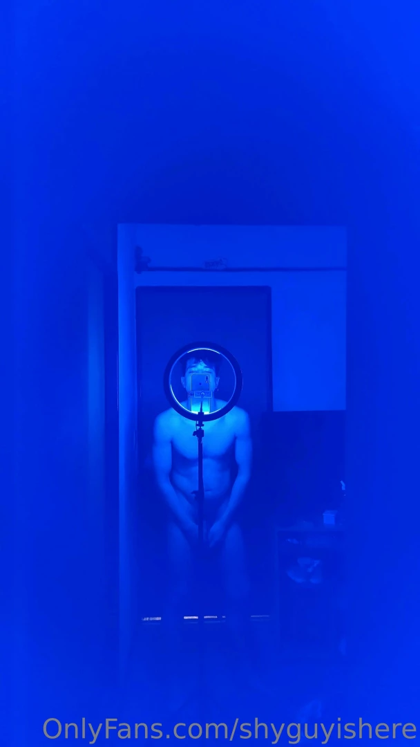 Blue velvet night shyguy is here for you what are you waiting for 