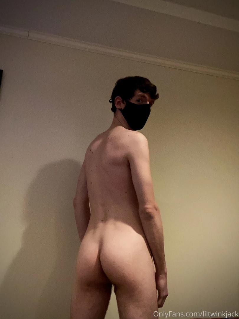 Hey hey you wear a mask it saves lives 