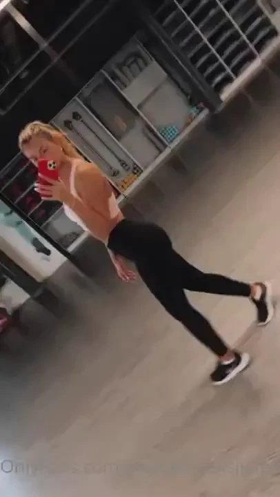 Gym time do you like sweat on my body 