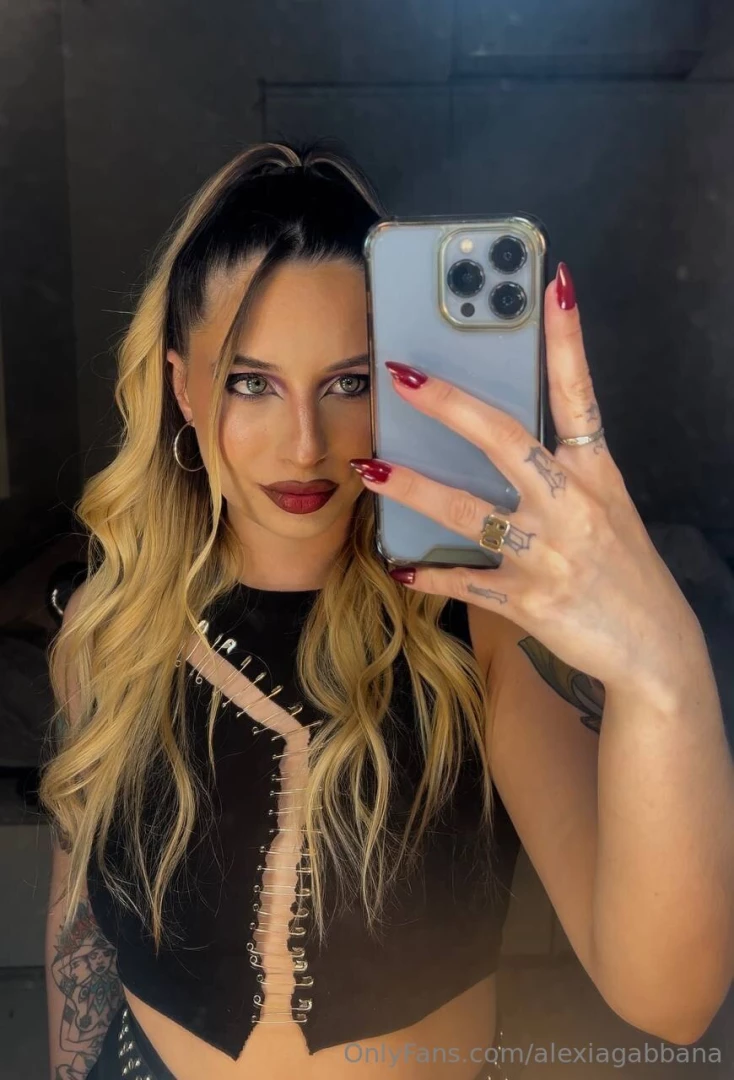 Karmakiss222 karmakiss222 