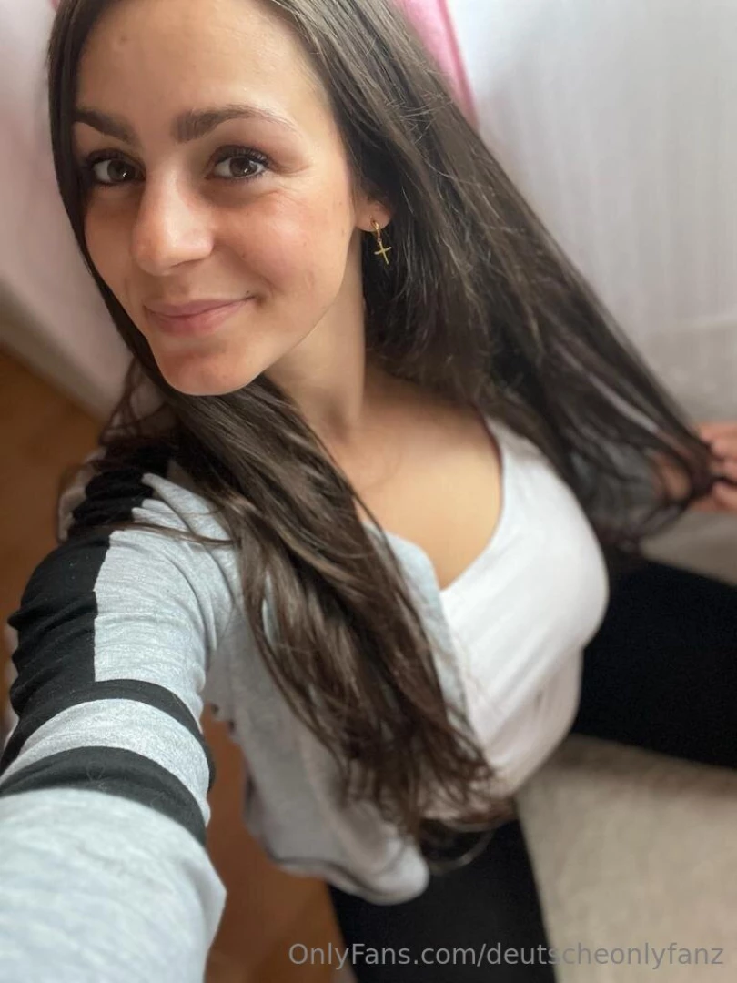 Loella_frech hallo na ich bin die loella 32 jahre ein lebensfrohes und part 1 