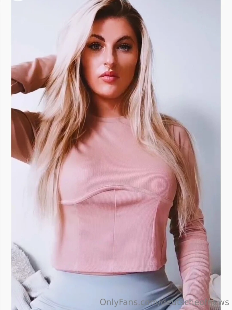 Riri_baeeee hi mein lieber ich bin die ricarda 21jahre jung single und part 1 