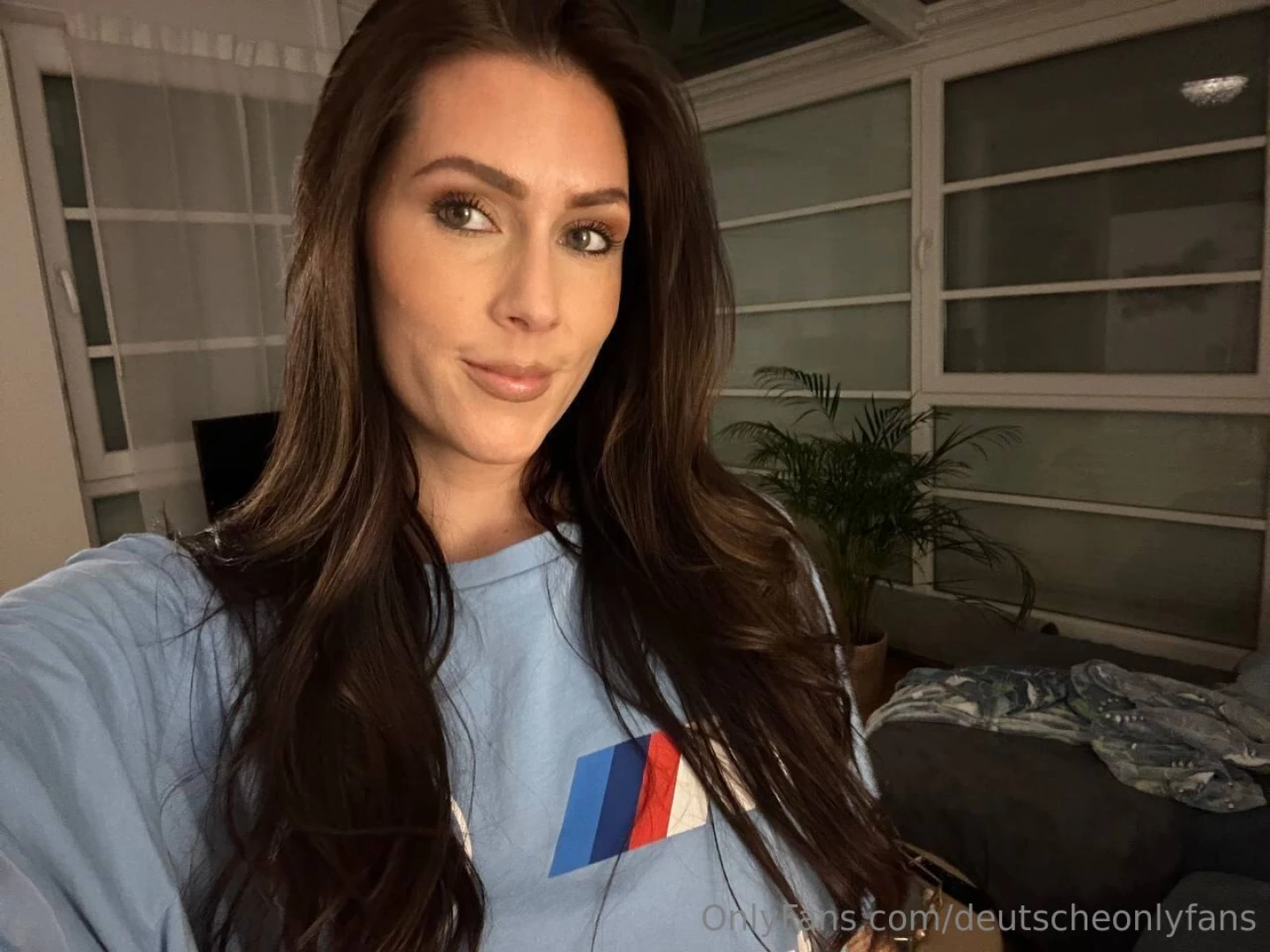 Leonieschwarz hei ich bin die leonie und total gelangweilt und alleine part 2 