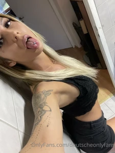 Lina_lexx hey ich bin lina und jeder neue fan erh lt von mir eine pers part 3