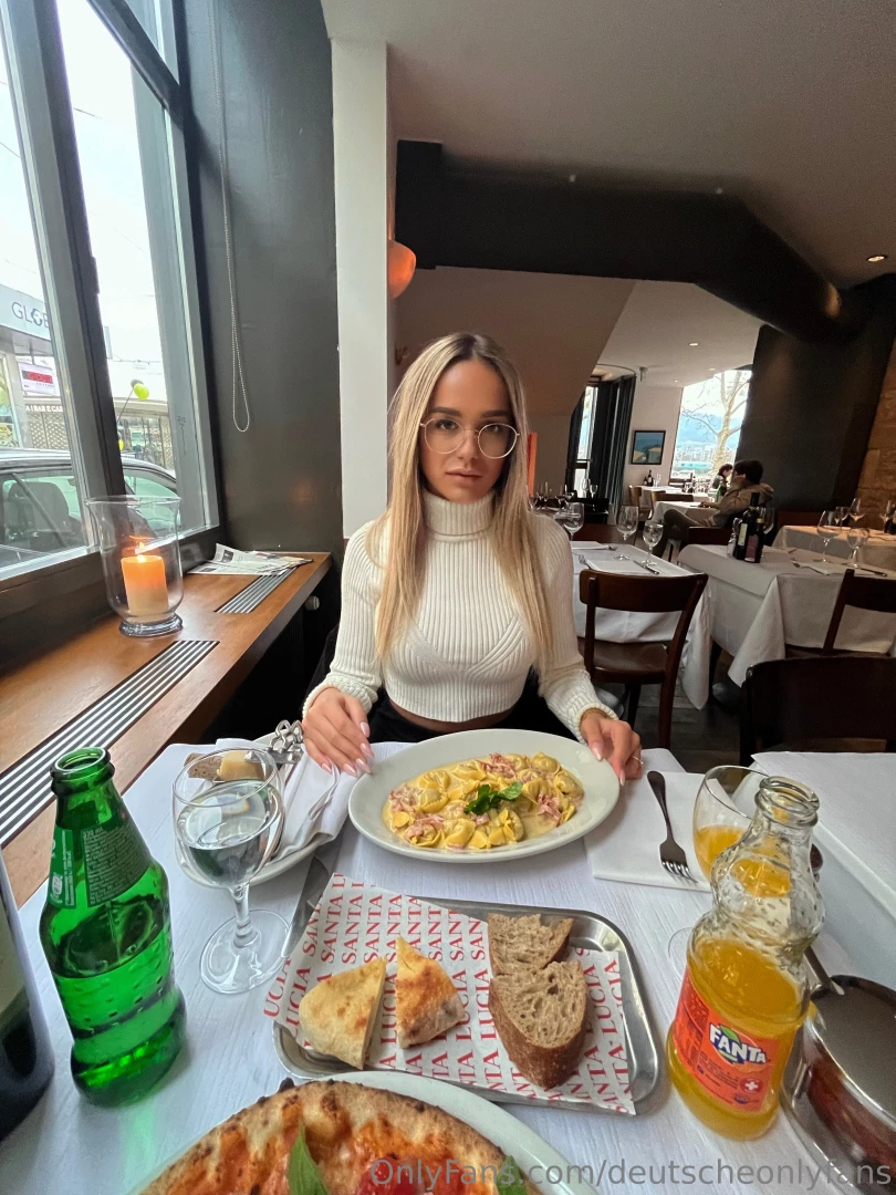 deutscheonlyfans - Lina rosee hii mein name ist lina ich bin 24 jahre alt und neu hier part 1 