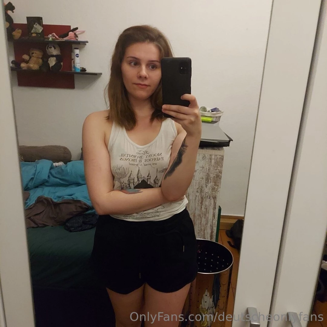 deutscheonlyfans - Nisha red fox hey ich bin nisha ich arbeite als anwaltsassistentin und part 1 