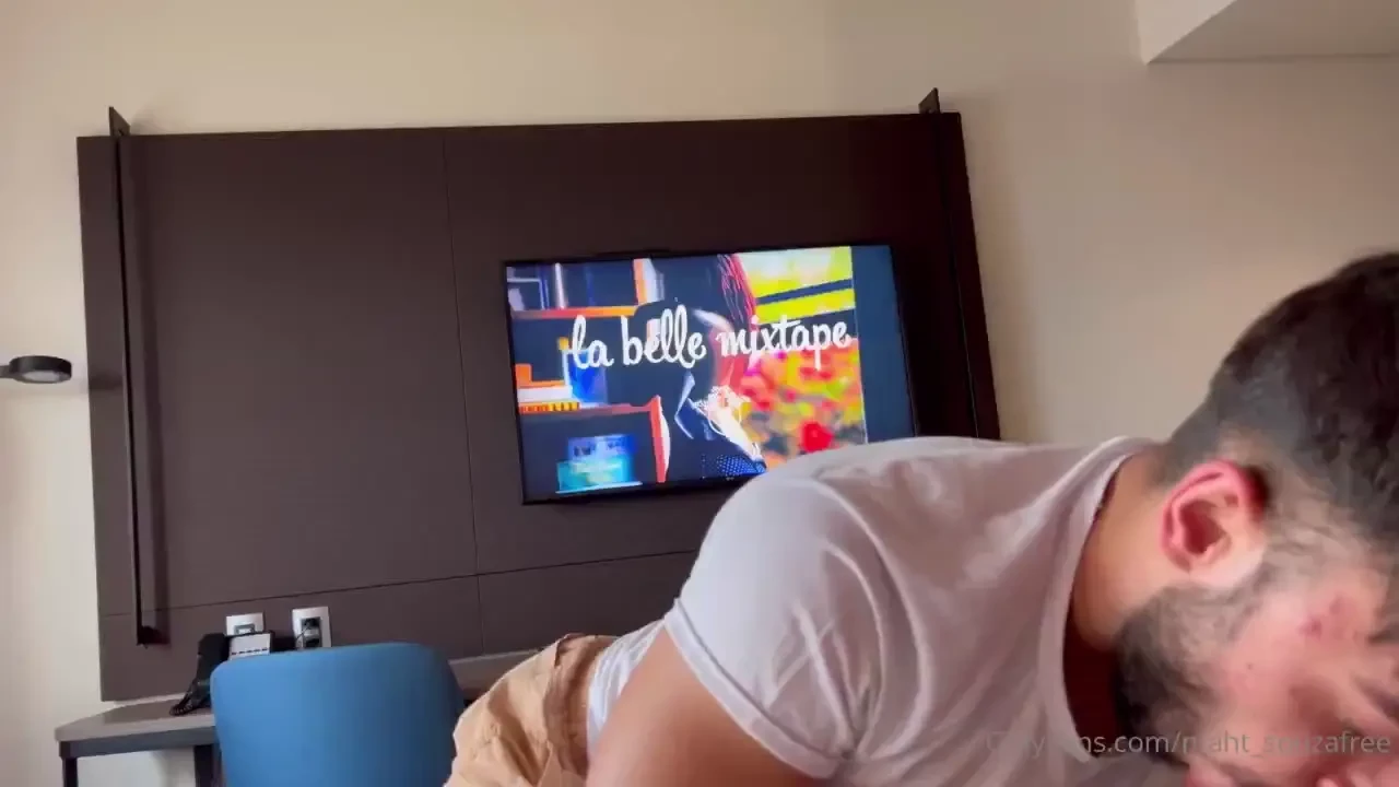 New video this baby onlylfx is very small so it fits perfect he is 