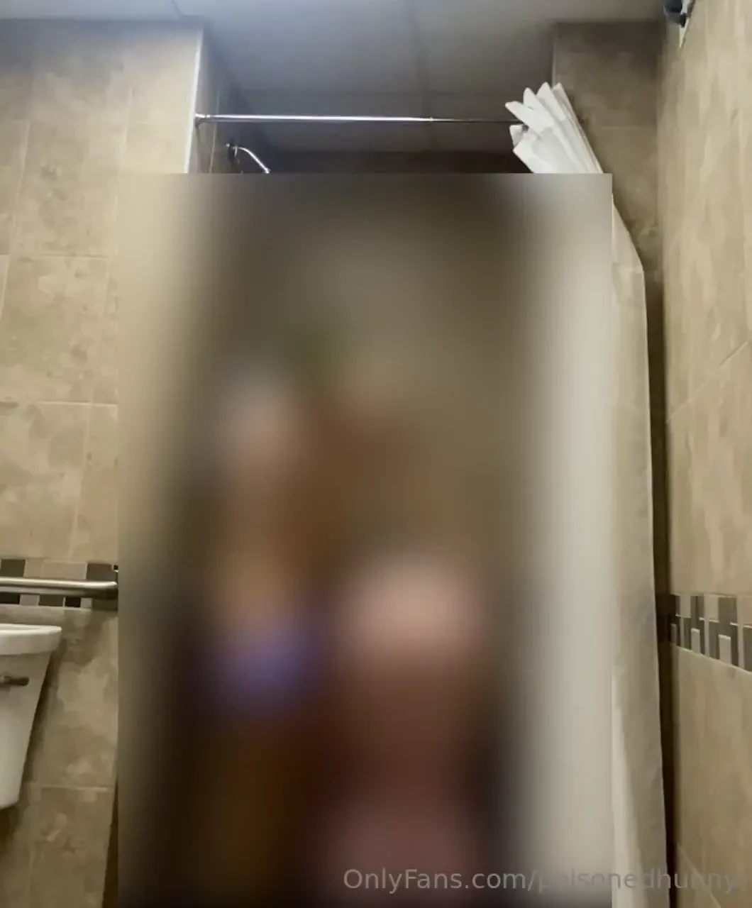 Watch me use my tentacle while i shower at the gym daddy ends up 