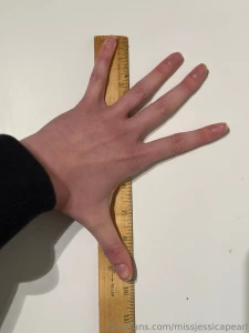 I get asked about my hands all the time and i realized i ve never part 1