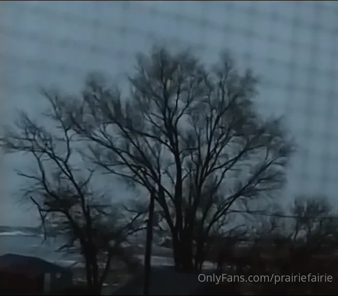 Just a gentle prairie breeze 19 mph supposed to nearly double in the 