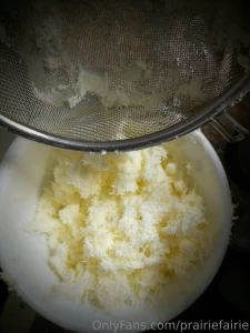 Banana blueberry pancakes for breakfast we tried the strainer trick part 2