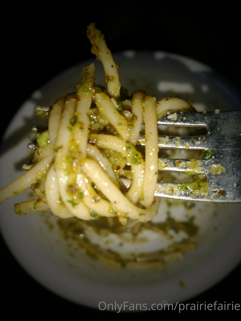 I showed my littles how to sprout carrot tops and now we have carrot part 4 