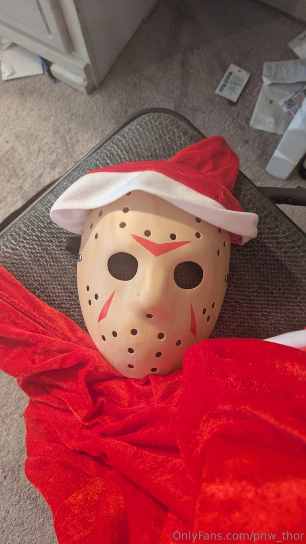 Some friday the 13th xxxmas content for you ho ho hos 