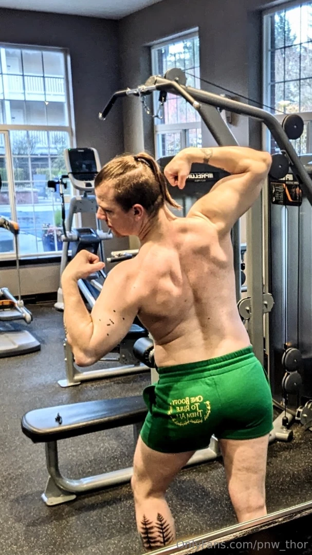 Workout wednesday anyone want to pay for a gym membership i can throw 