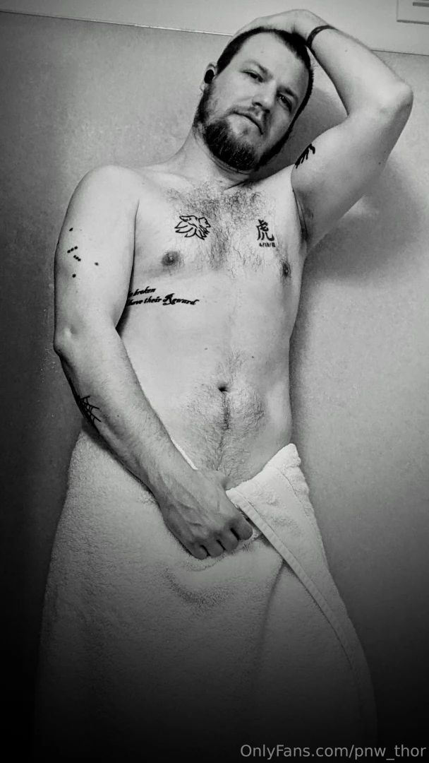 Feeling the black and white filter for these shower shots what do you part 1 