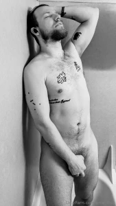 Feeling the black and white filter for these shower shots what do you part 2