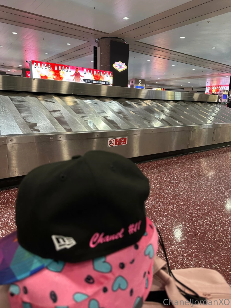 Just landed in vegas for my first shoot 