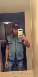 Mirror flexs on vacation are always a must