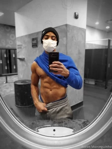 Felt a lil swole so i had to flex should i have just taken it all off part 1