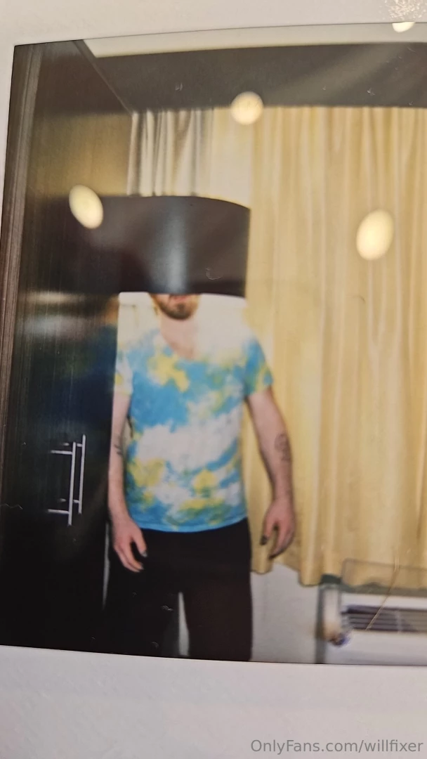 I got stuck in a lamp help stepsis don t worry i made it out as part 3 