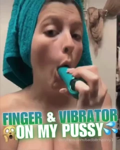 Fucking myself after shower i felt so horny after shower and before i