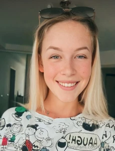 Free subscription this babe ultramarinbaby of 19 years loves sexting part 3