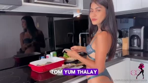 Cooking with cookie spicy tom yum seafood in thai we say tom yum