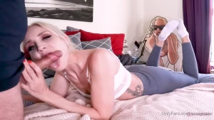 Blue yoga leggings a tiny white thong and my ass stretched wide for a